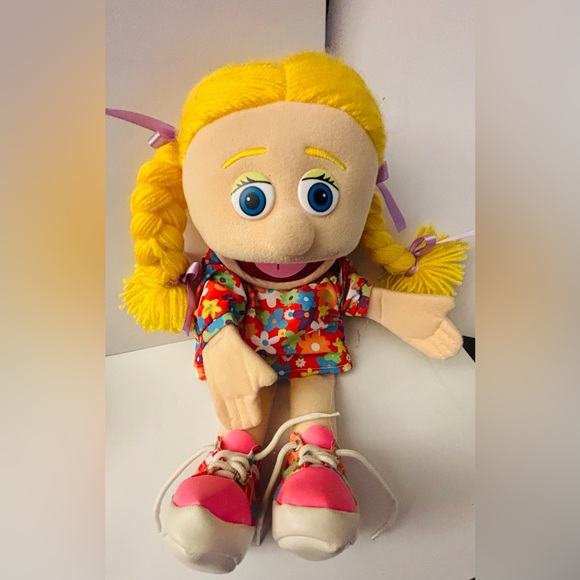 Cindy Peach Girl Hand Puppet - Picture 9 of 10